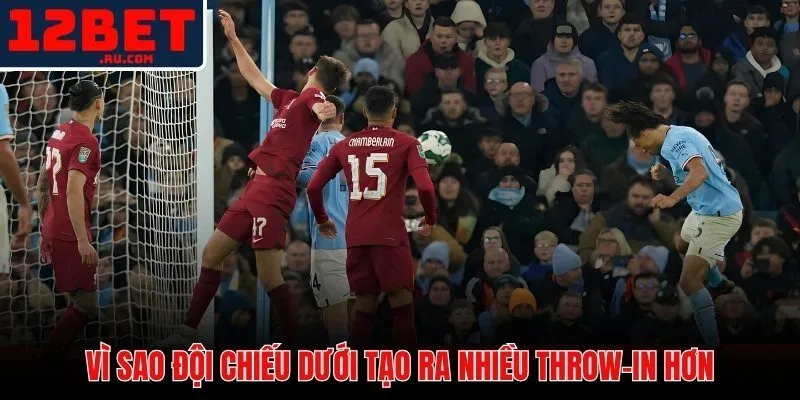 Lối đá co cụm và con số throw-in chênh lệch giữa hai đội
